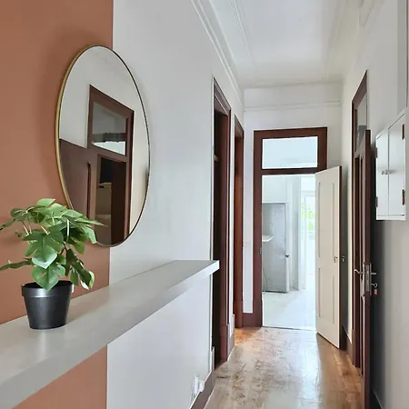 Flh Campo Pequeno Stylish Interior Daire