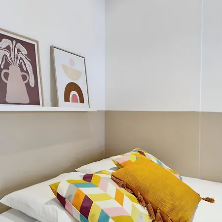 Flh Campo Pequeno Stylish Interior