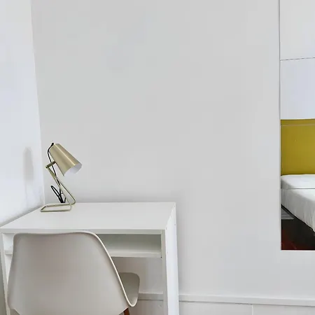 Flh Campo Pequeno Stylish Interior Apartment Lisbon
