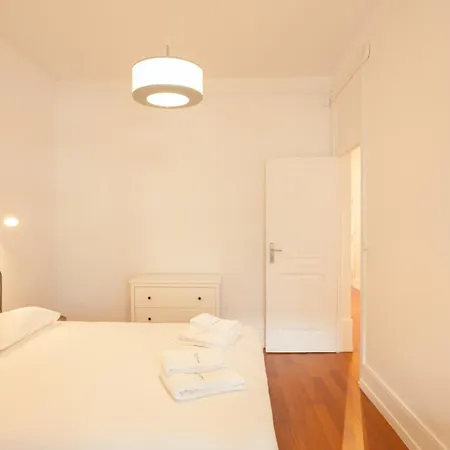 Flh Campo Pequeno Stylish Interior شقة Lisboa