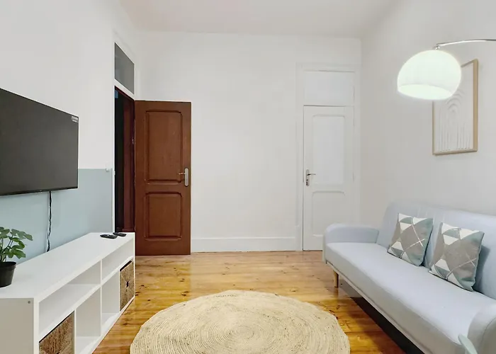 Flh Campo Pequeno Stylish Interior Lisbon