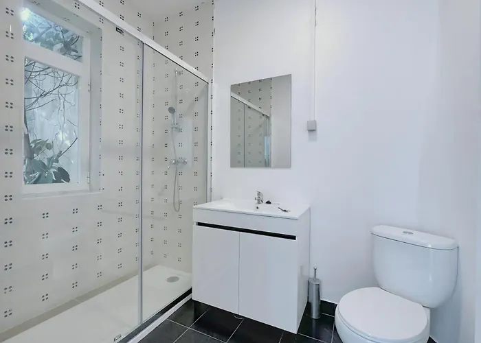 Flh Campo Pequeno Stylish Interior Lisbon